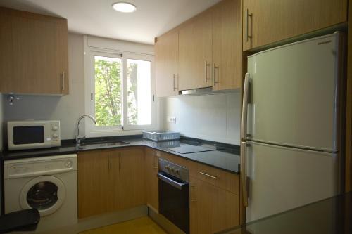 Lets Holidays Tossa De Mar Beach Apartment Exterior foto
